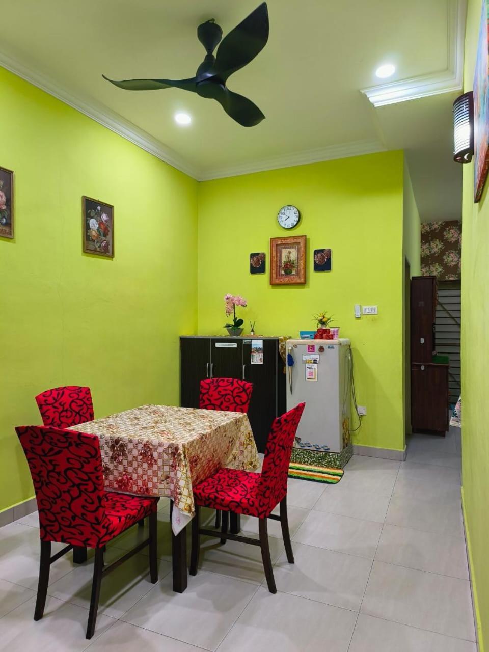 Irdina Homestay Formuslims - チャンルーン エクステリア 写真